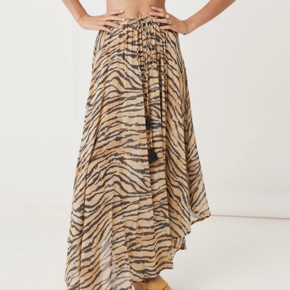 ISO SPELL Banksia maxi skirt in XS or S